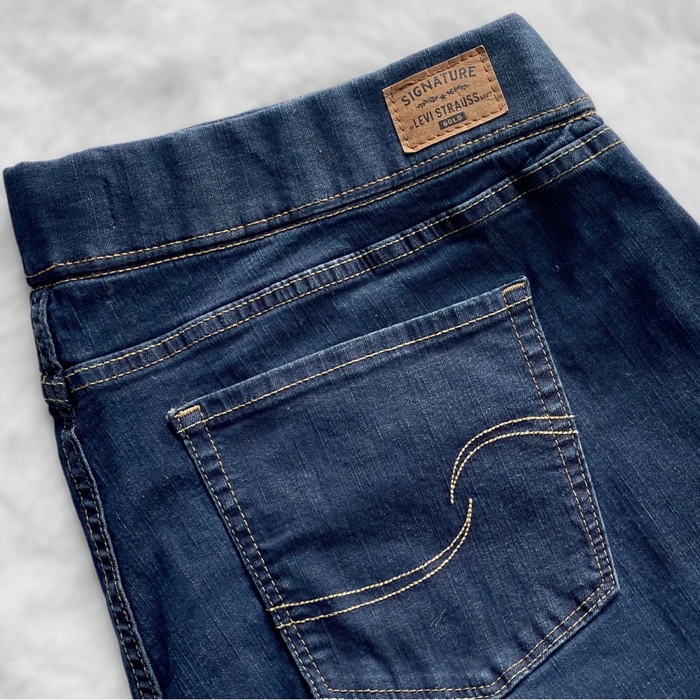 Levi Strauss Gold Label Women's Totally Shaping Pull-on Skinny Jeans